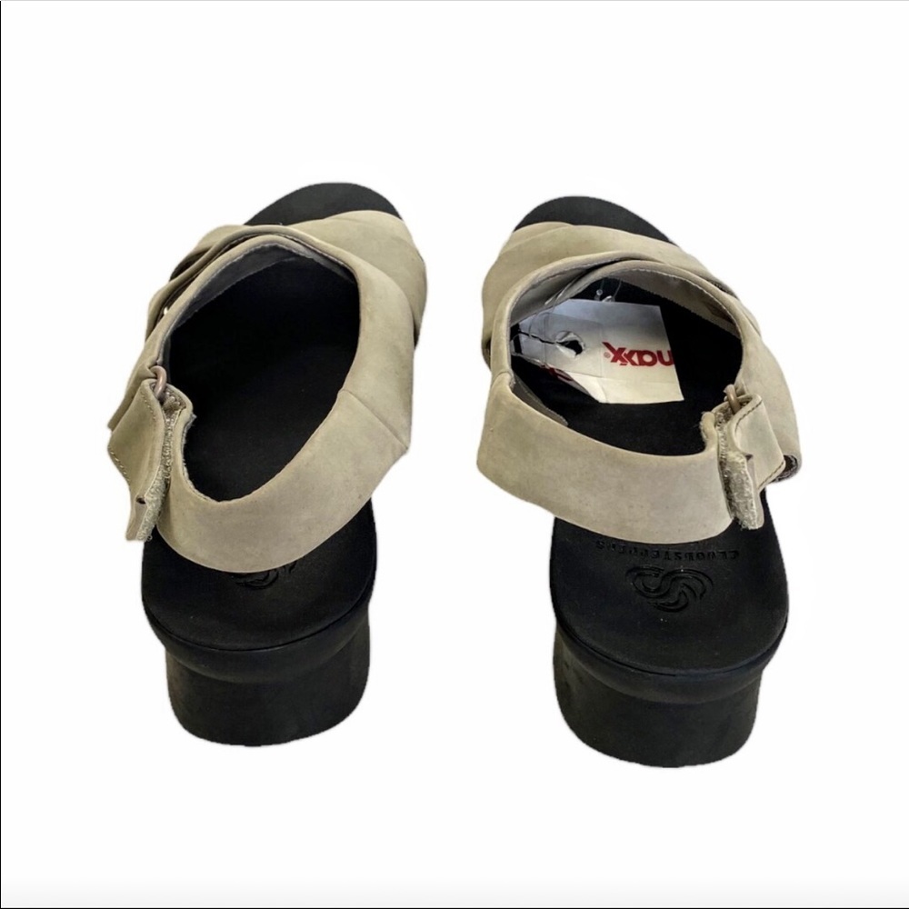 NWT Cloudsteppers by Clarks, Cadell Petal Low Heel Wedge Sandals, Sand Color - Picture 11 of 11